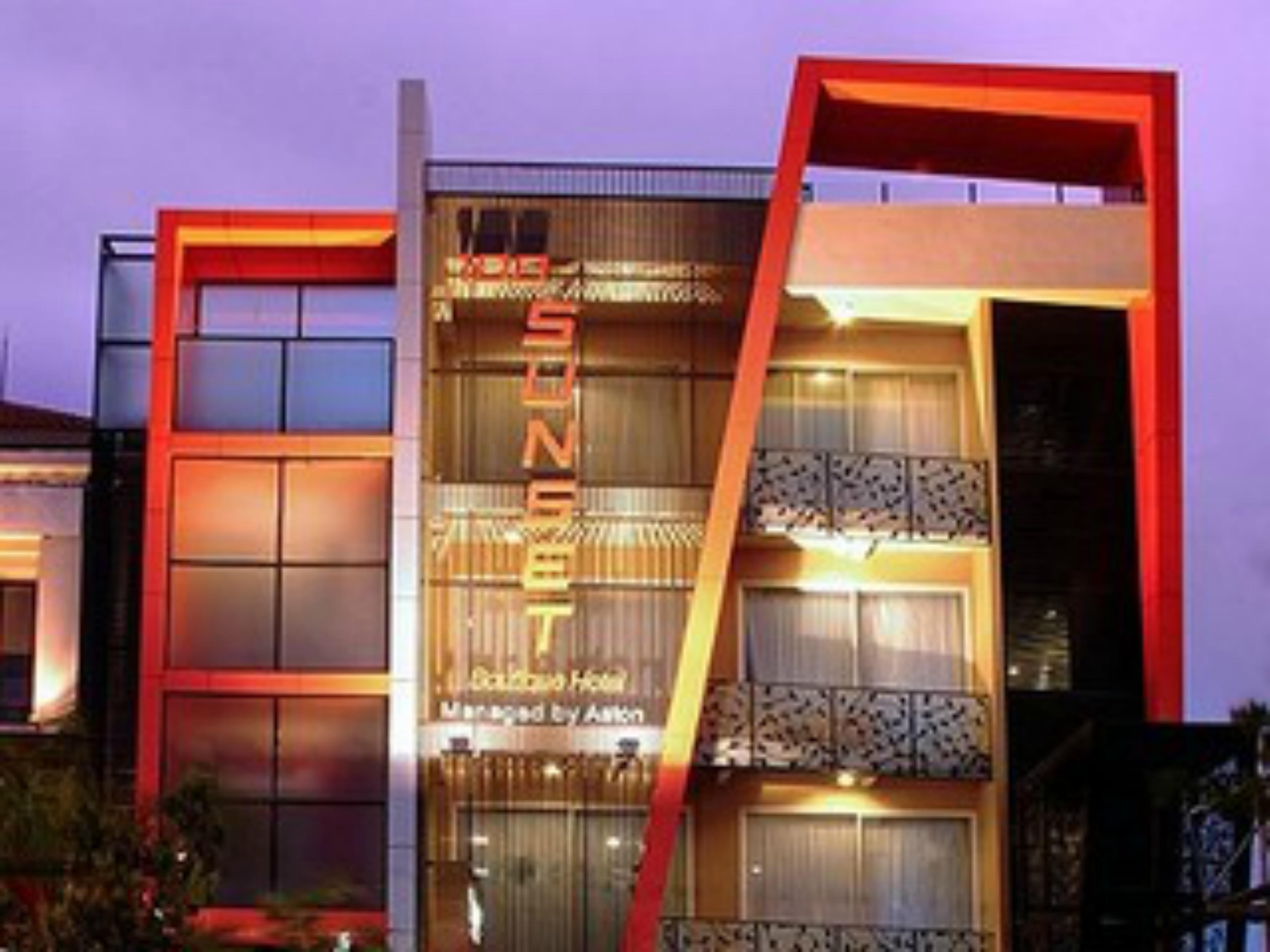 100 Sunset Kuta Hotel & Ballroom المظهر الخارجي الصورة