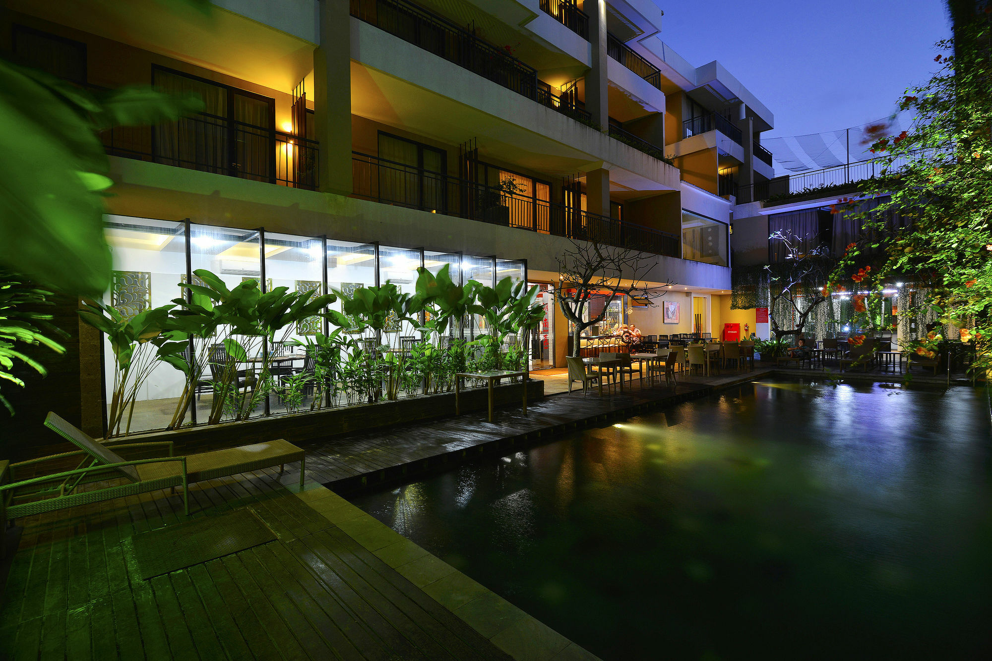 100 Sunset Kuta Hotel & Ballroom المظهر الخارجي الصورة