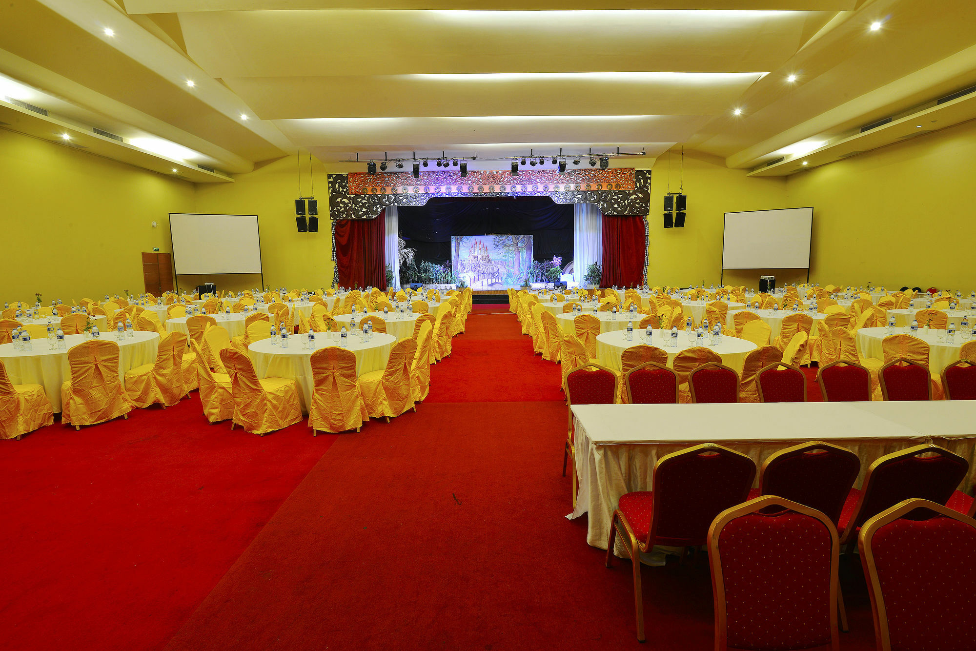 100 Sunset Kuta Hotel & Ballroom المظهر الخارجي الصورة