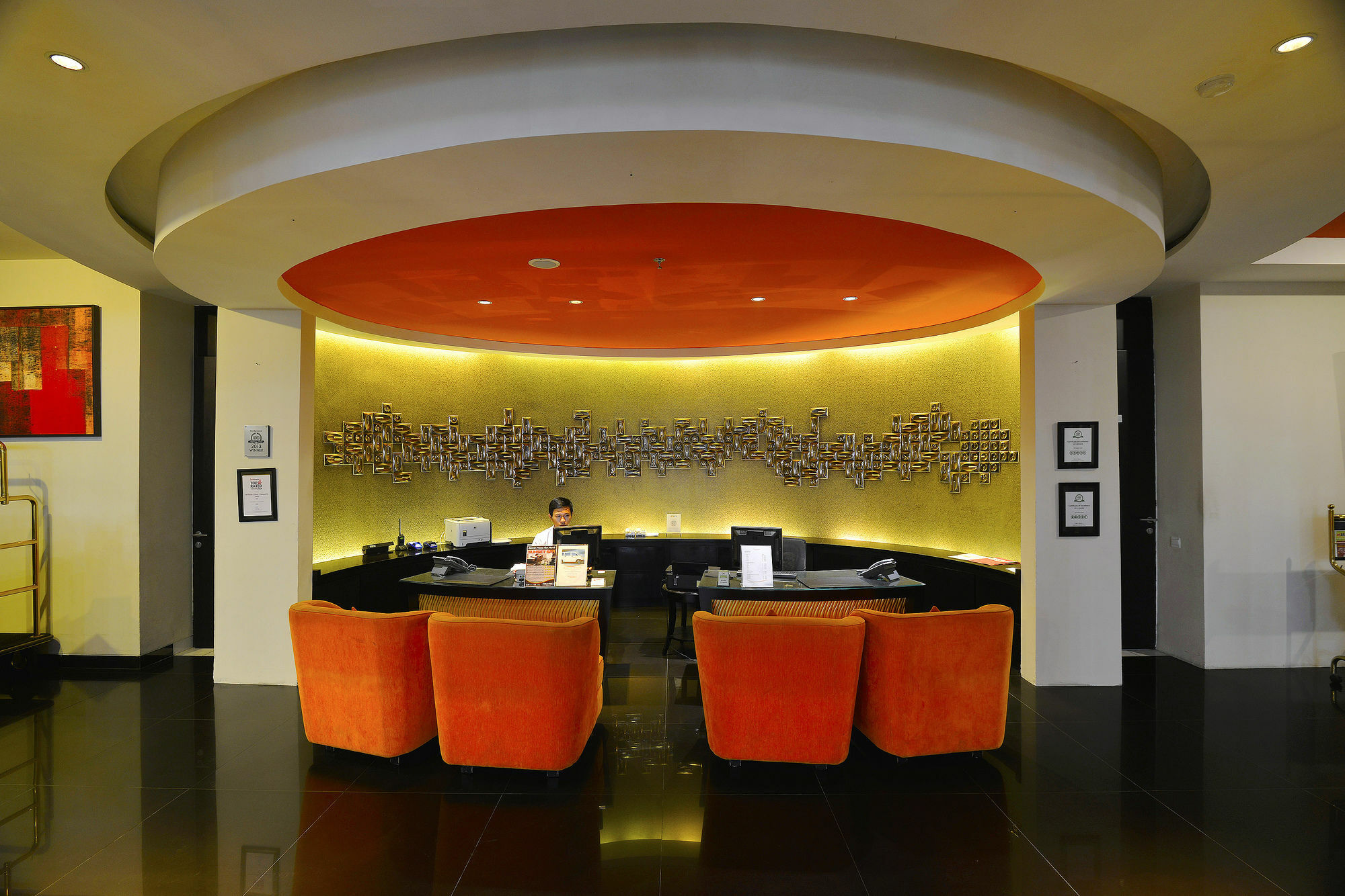 100 Sunset Kuta Hotel & Ballroom المظهر الخارجي الصورة